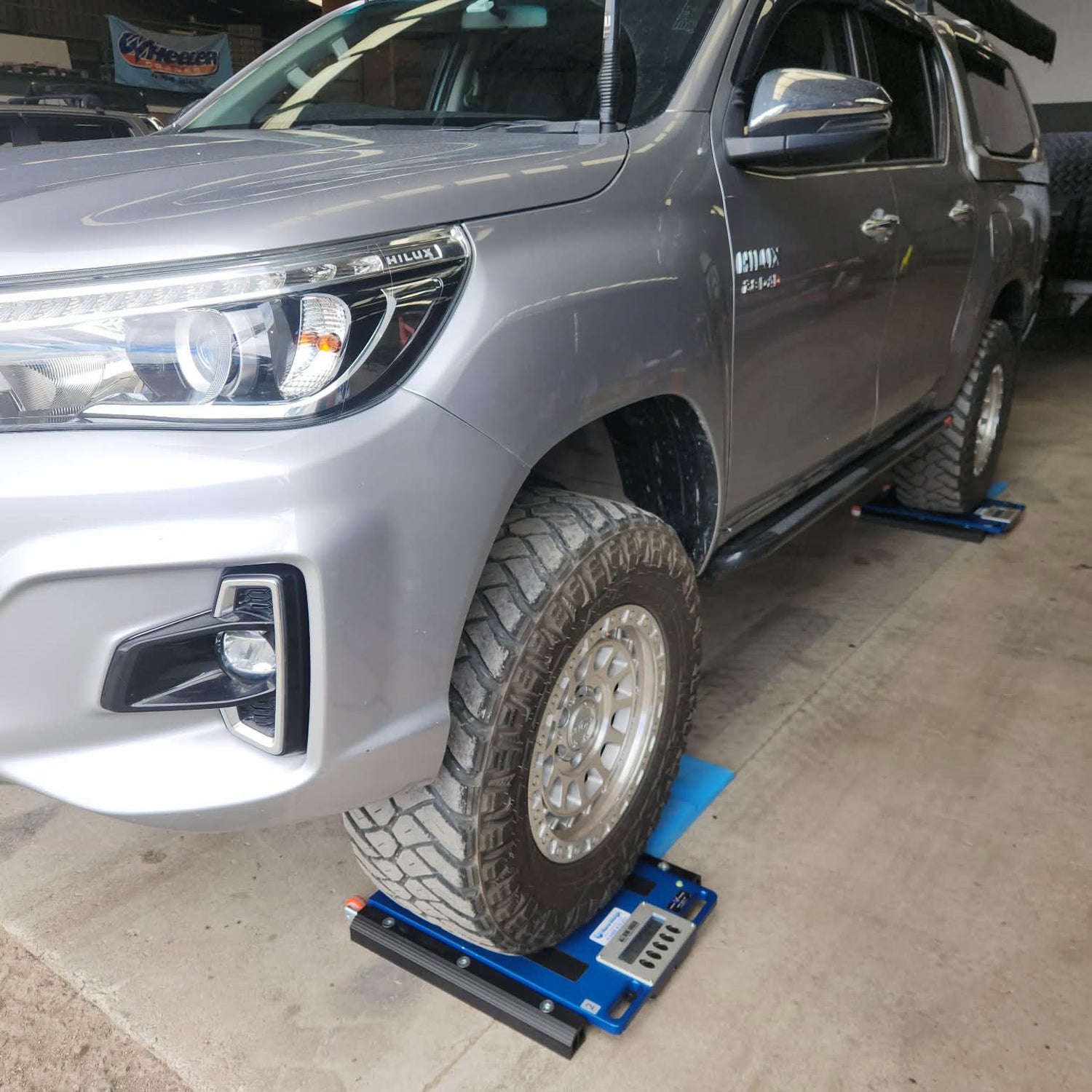 Kara-Weigh mobile 4WD weighing for an off-road setup to check GVM and GCM compliance.